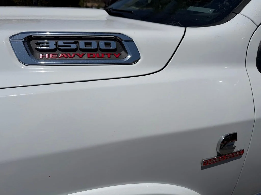 Used 2025 White Ram Limited image 6