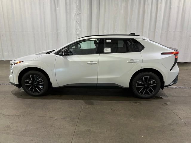 New 2026 Wind Chill Pearl <sup>1</sup> Toyota  XLE image 7