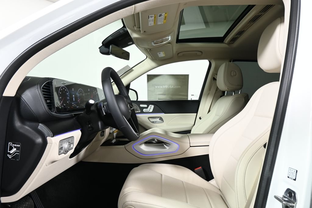 Used 2026 MANUFAKTUR Moonlight White Metallic Mercedes-Benz GLE 350 image 3
