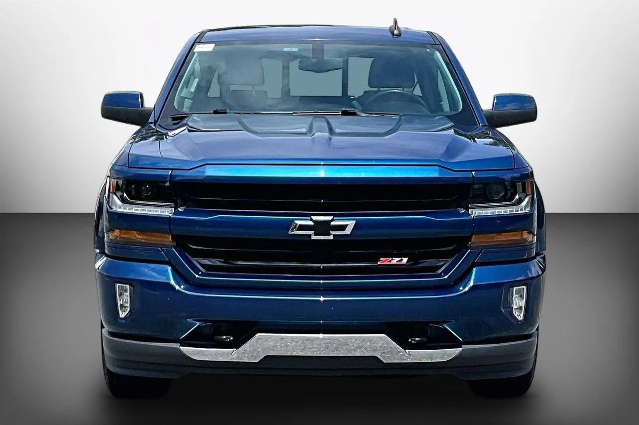 Certified Used 2018 Blue Chevrolet LT image 3