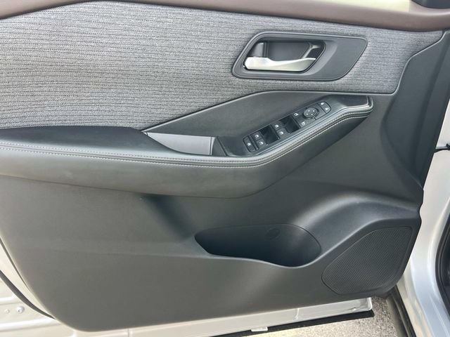 2023 Nissan Rogue SV - Photo 26