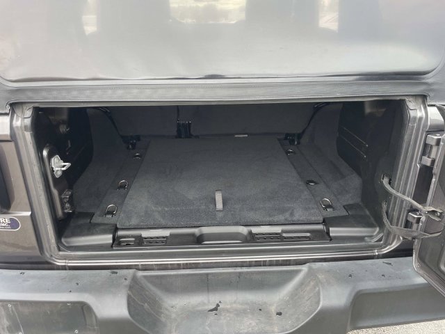 Used 2019 Gray Jeep Unlimited Sport S image 5