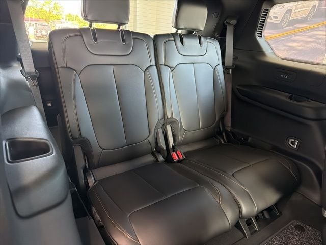 New 2026 Silver Zynith Exterior Paint Jeep  image 10