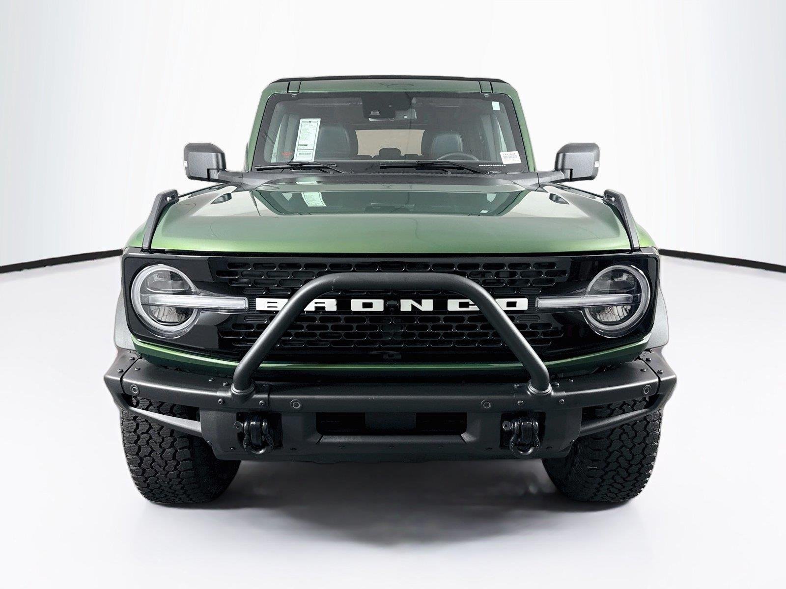 Used 2022 Eruption Green Metallic Ford Wildtrak image 9