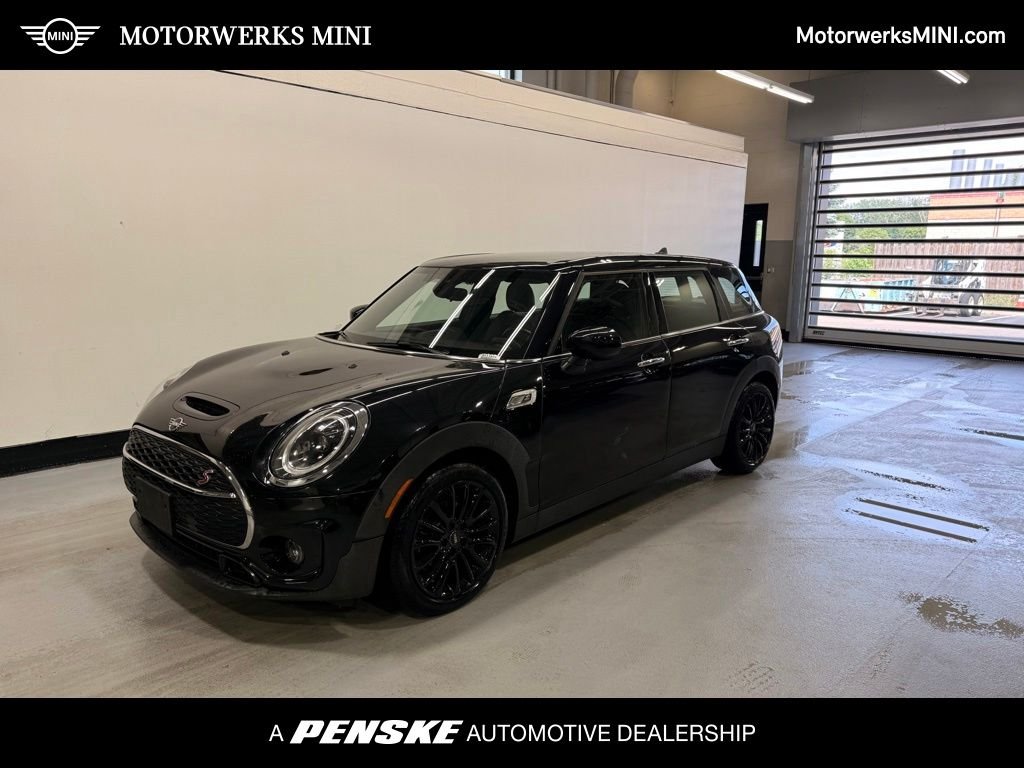 2022 MINI Clubman Cooper S's photo