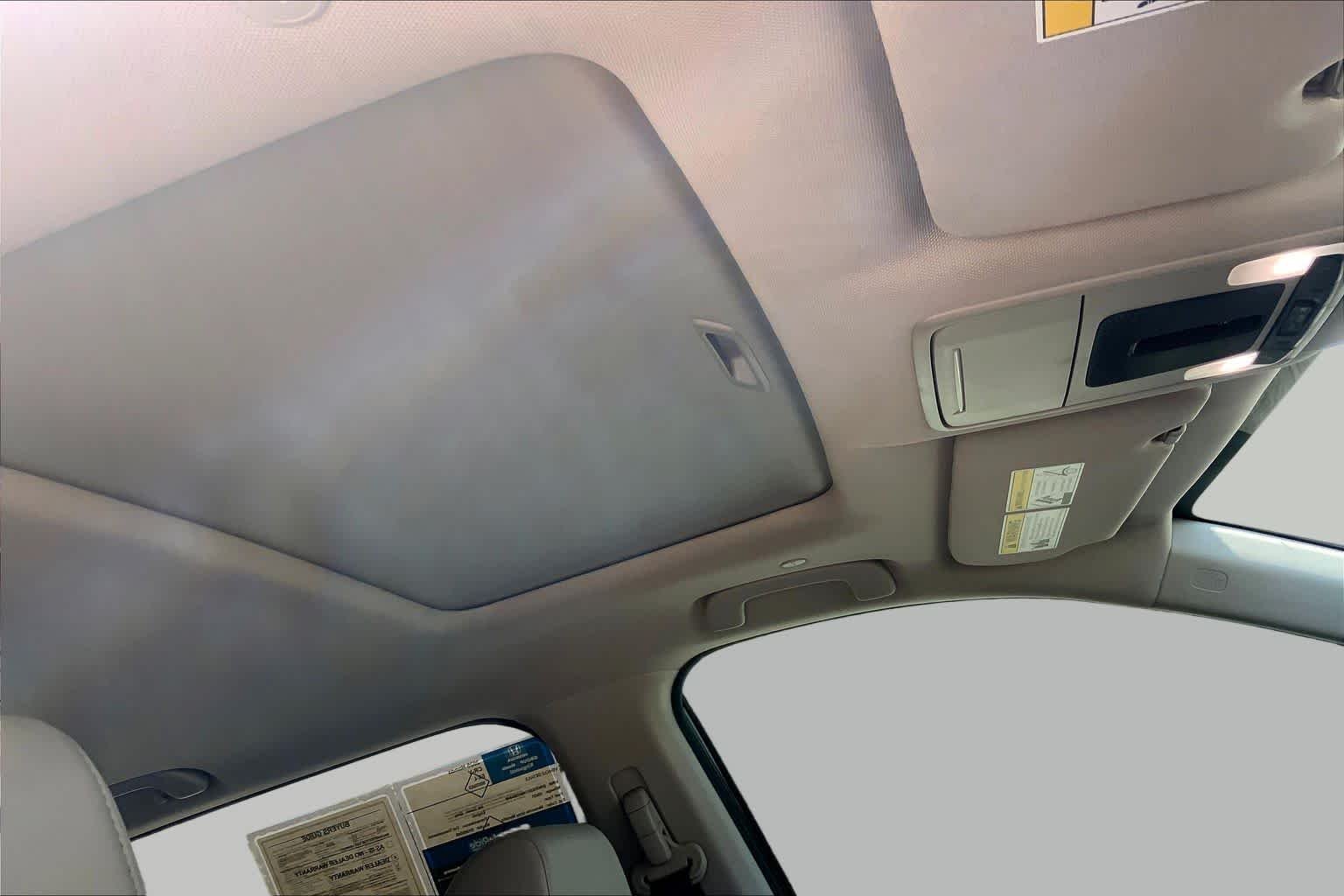 Used 2025 Meteorite Gray Metallic Honda EX-L image 14