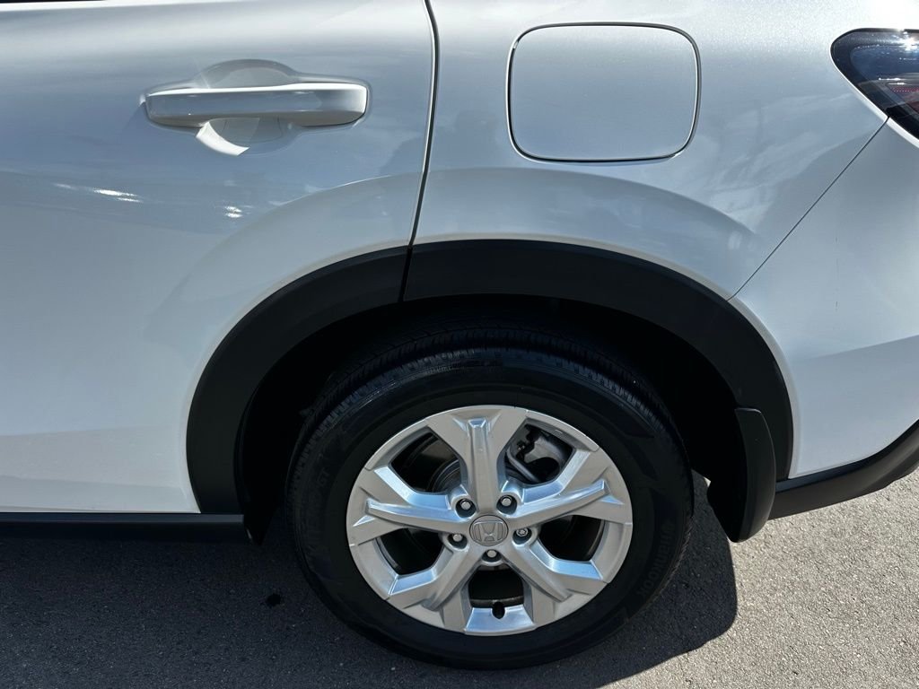 Used 2024  Honda LX image 9