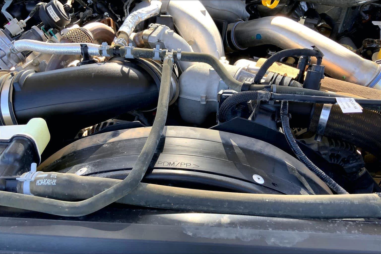 Used 2024 Glacier Gray Metallic TriCoat Ford LARIAT image 33
