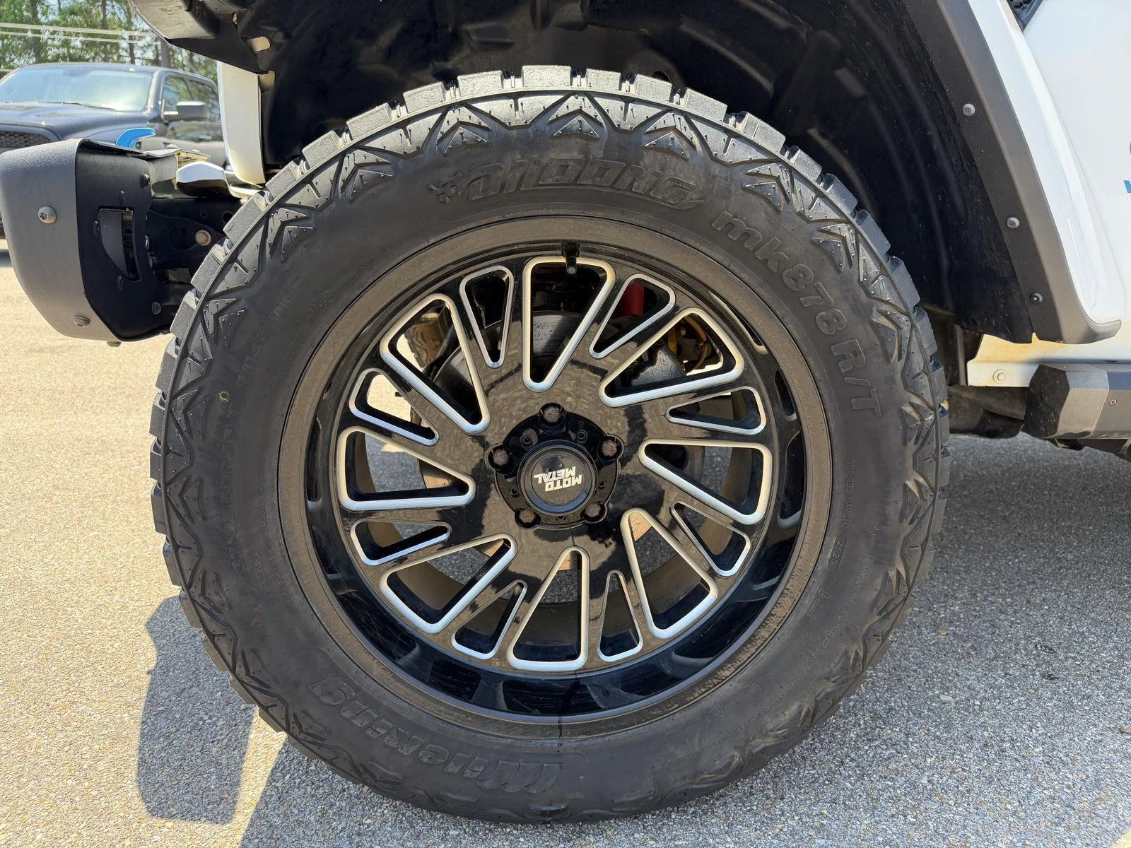 Used 2023 Bright White Jeep Rubicon image 25