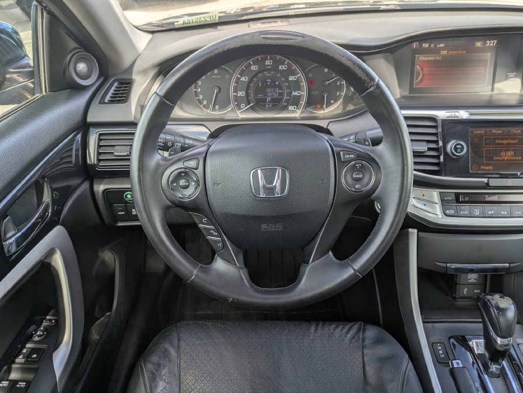 Used 2015 Black Honda EX-L image 31