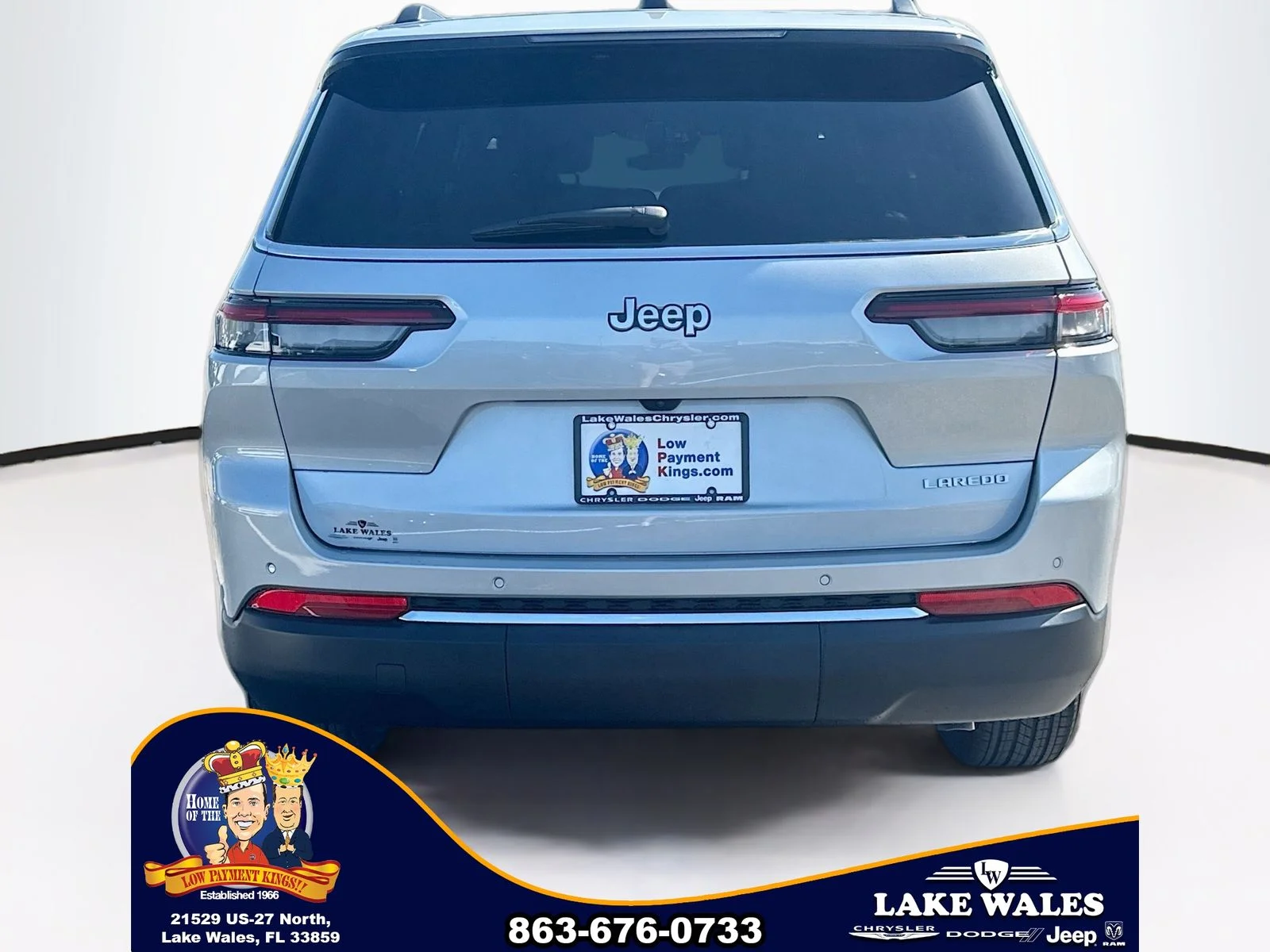 New 2026 Silver Zynith Exterior Paint Jeep Laredo X image 5