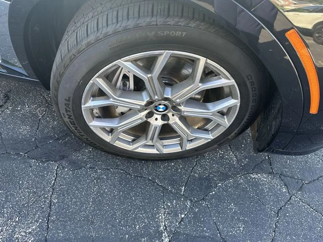 Used 2025 Black BMW xDrive40i image 12