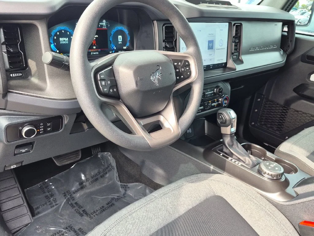 Used 2025 Oxford White Ford Base image 18