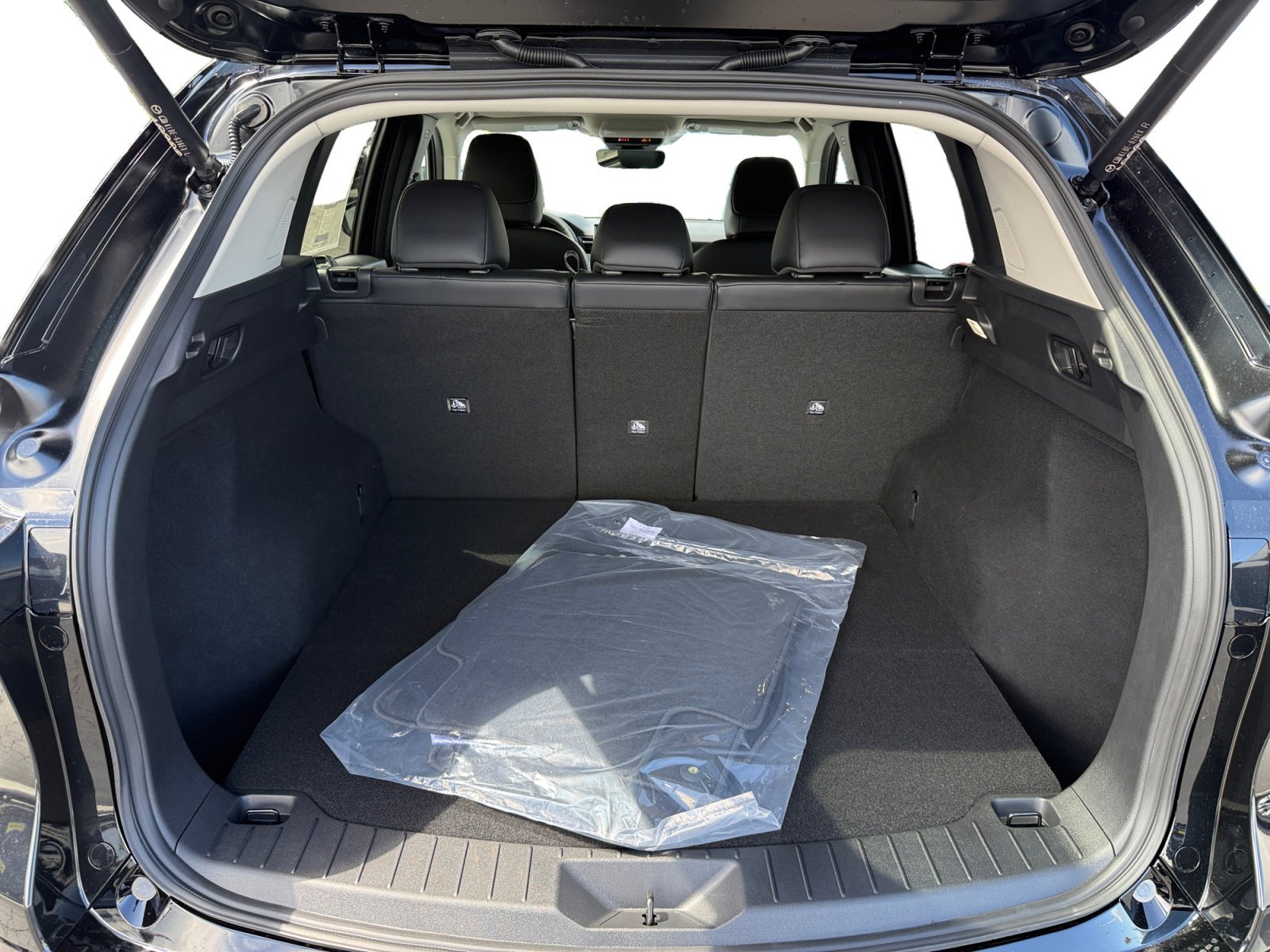 New 2026 Jet Black Mica Mazda 2.5 S Premium image 17