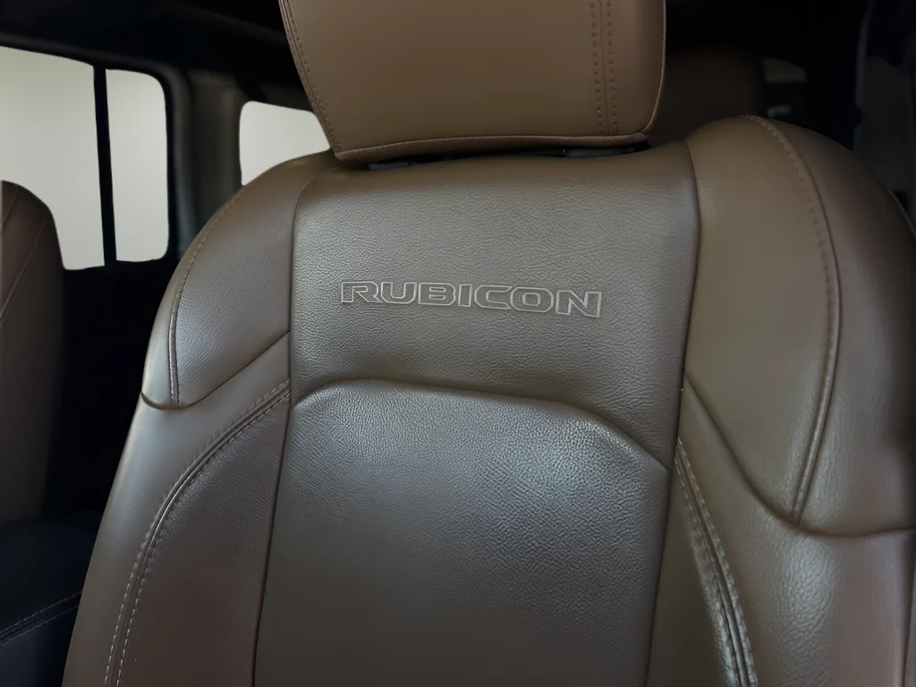 Used 2022 White Jeep Unlimited Rubicon 4xe image 18