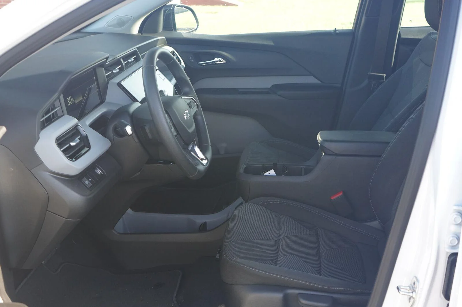 2027 Chevrolet Bolt LT - Photo 25