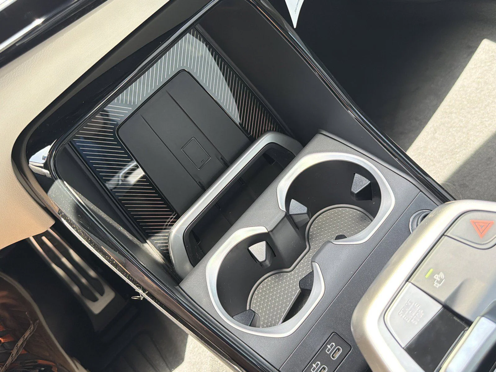 New 2026 Black Sapphire Metallic BMW xDrive28i image 34