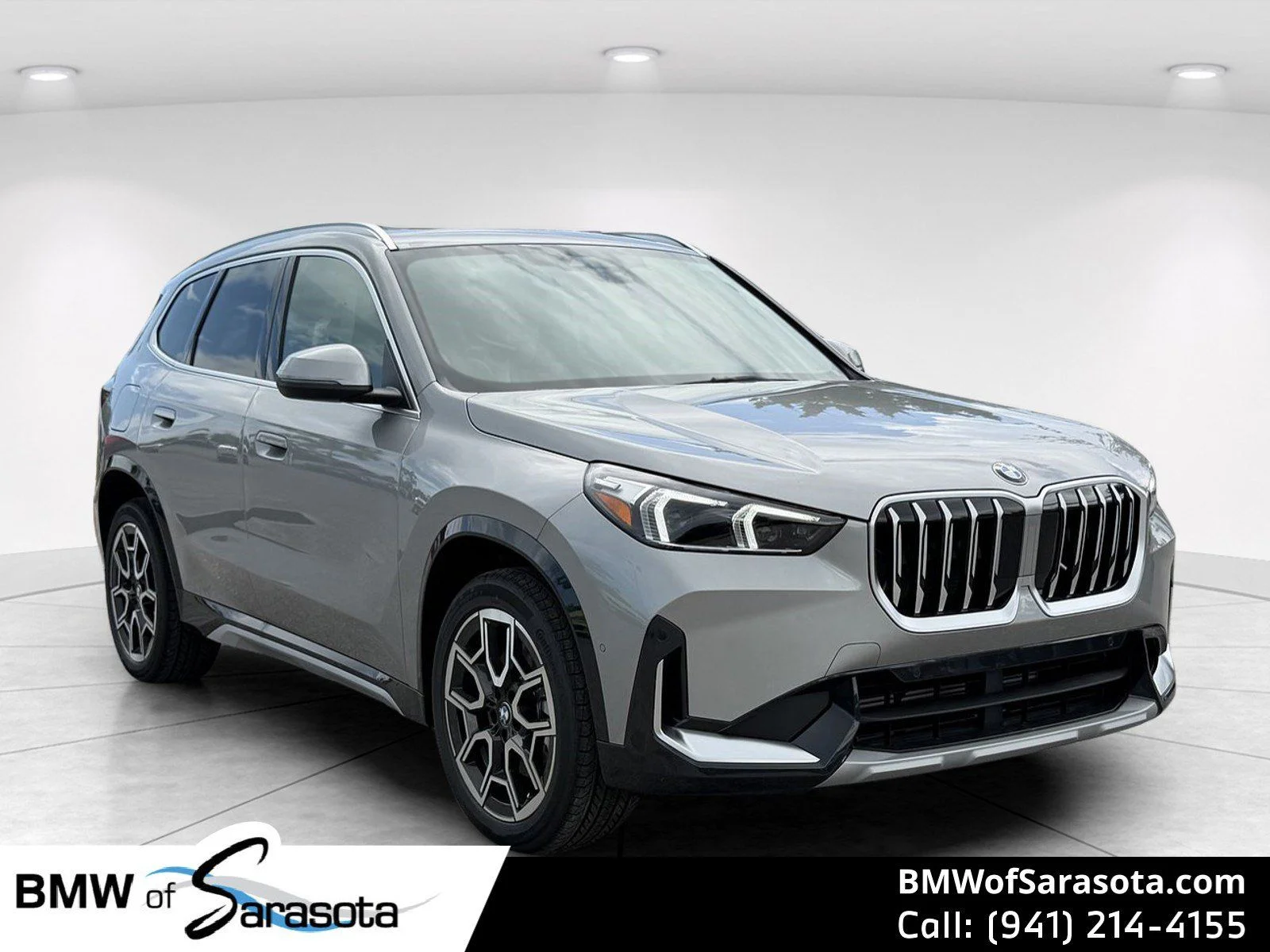 New 2026 Space Silver Metallic BMW xDrive28i image 1