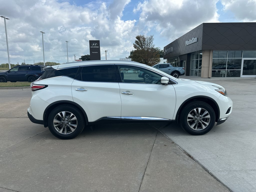 Used 2018 Pearl White Nissan SL image 12