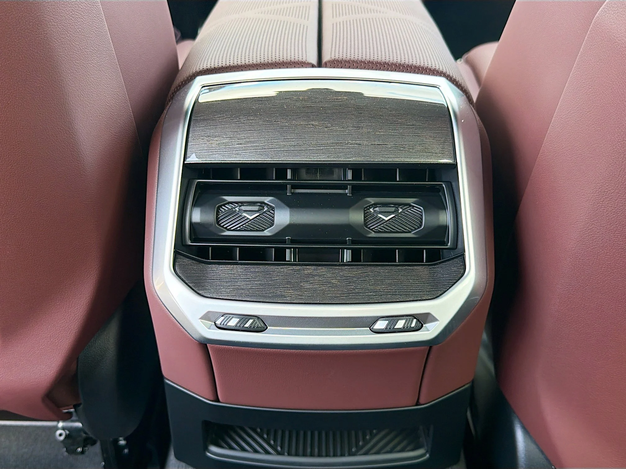 New 2026 Alpine White BMW 740i image 19