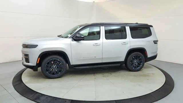New 2026 Silver Zynith Jeep 85th Anniversary Edition image 6