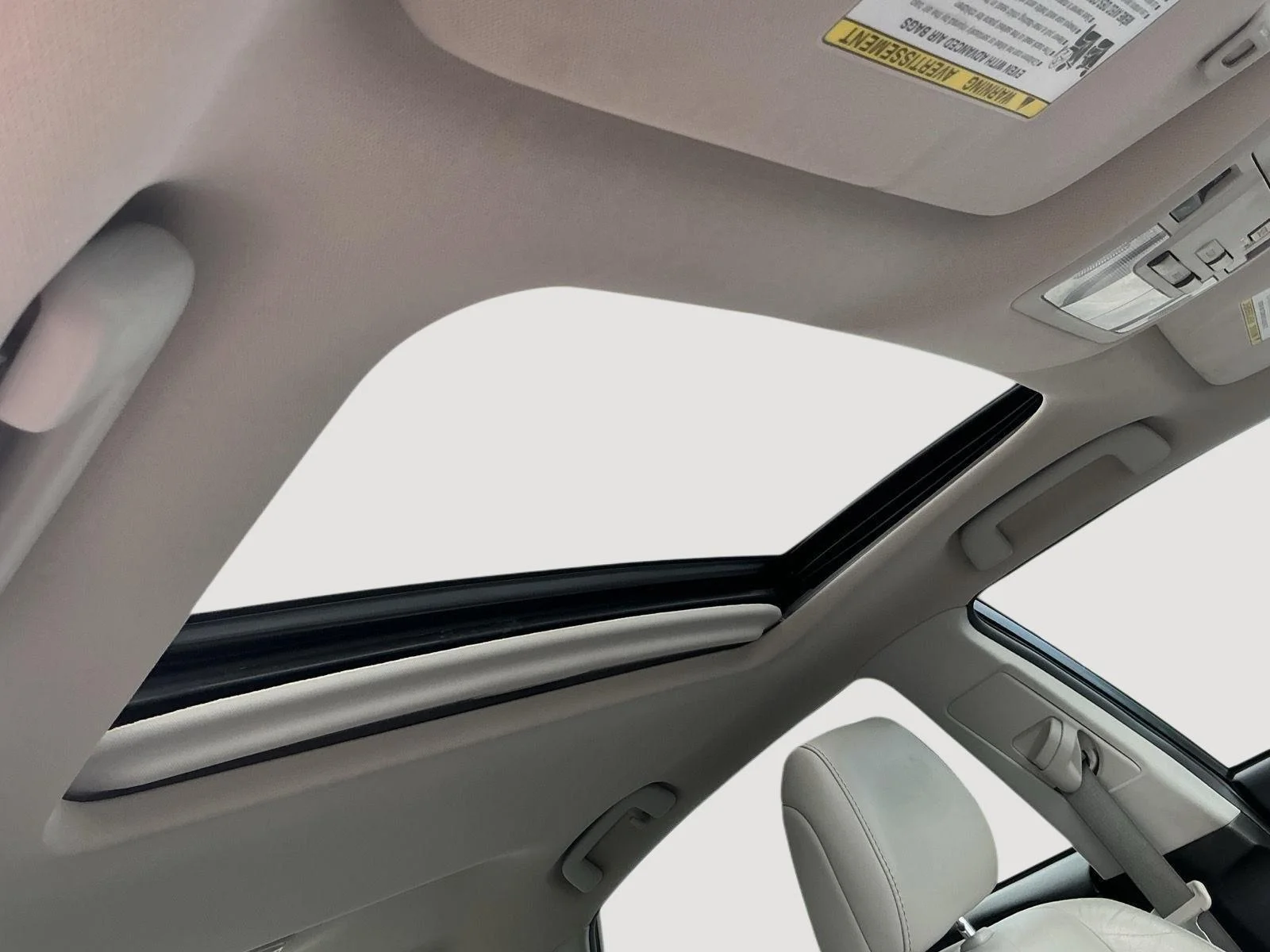 Used 2013 Classic Silver Metallic Toyota Limited image 4