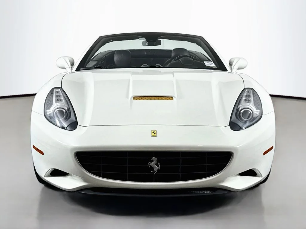 Used 2014  Ferrari Base image 2
