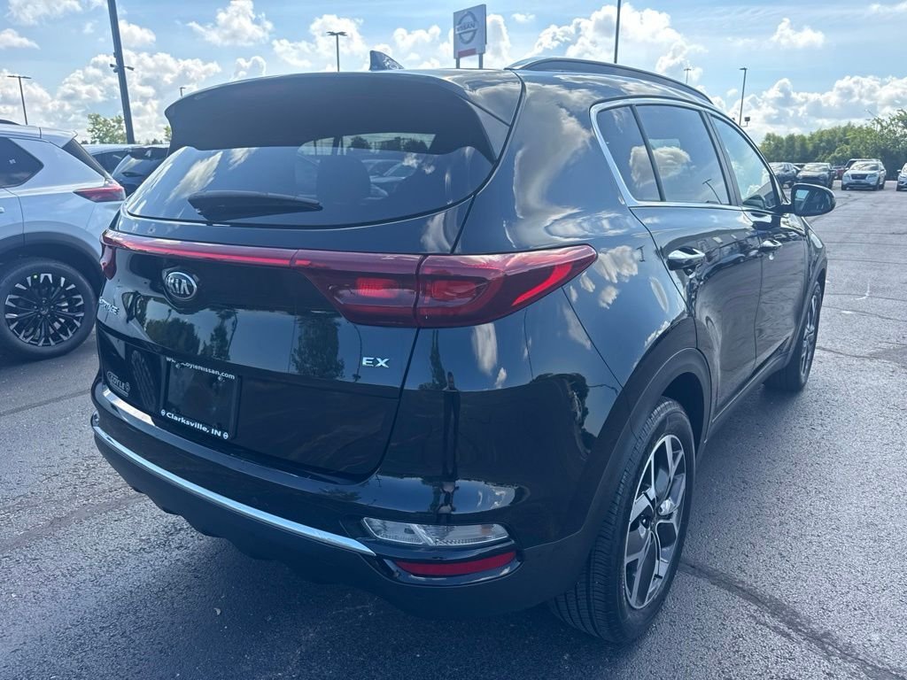 Used 2021 Red Kia EX image 3