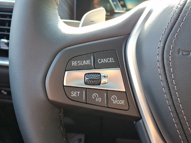 New 2026 Skyscraper Grey Metallic BMW xDrive50e image 18
