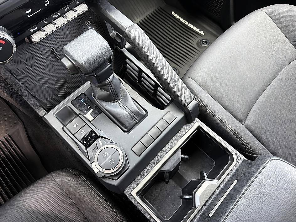 Used 2025 Ice Toyota SR5 image 17