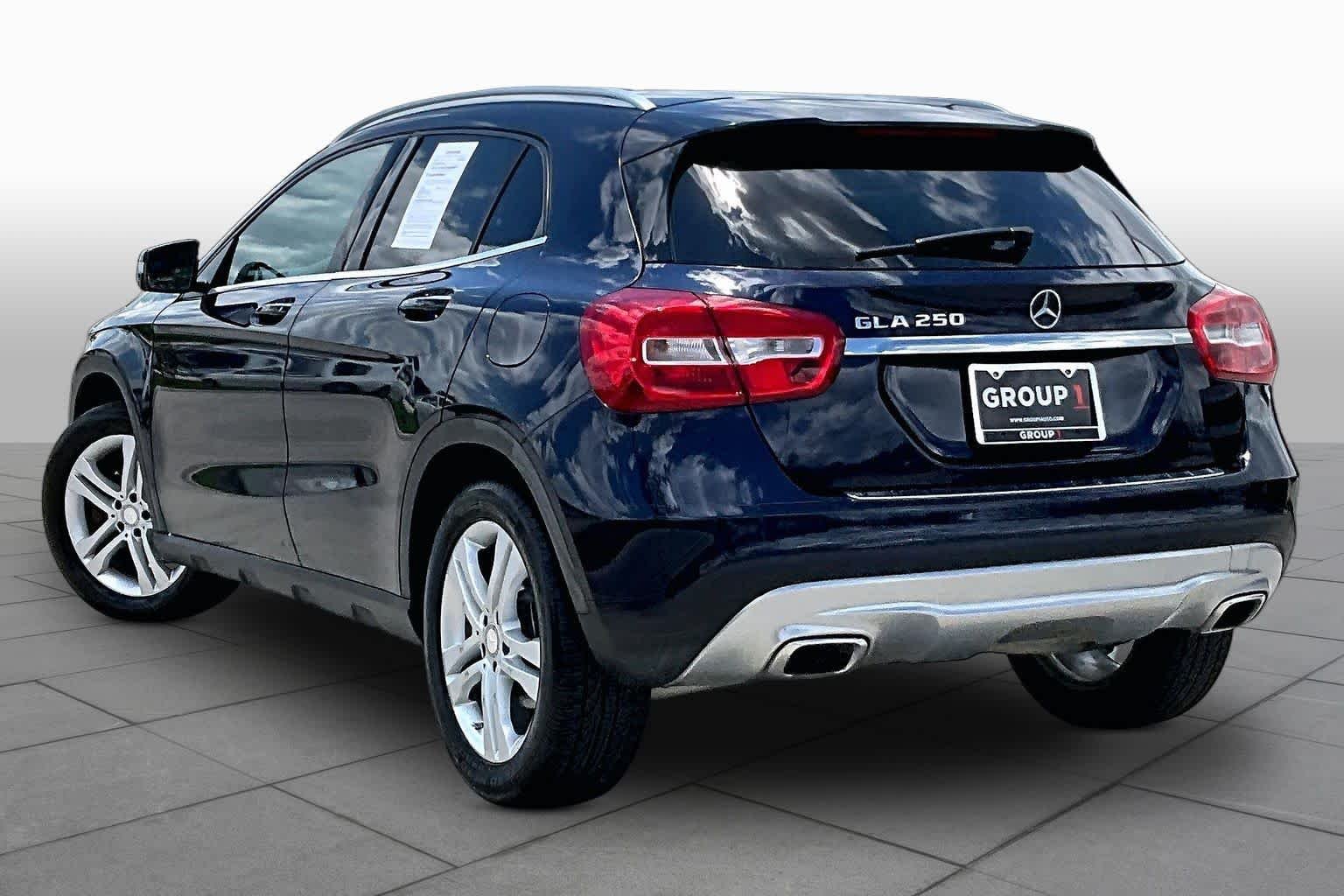 Used 2017 Lunar Blue Metallic Mercedes-Benz GLA 250 image 11