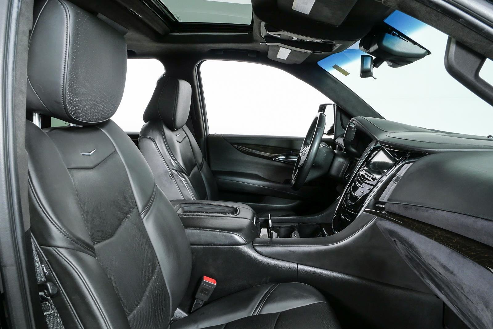 Used 2018 BLACK RAVEN Cadillac Platinum image 25