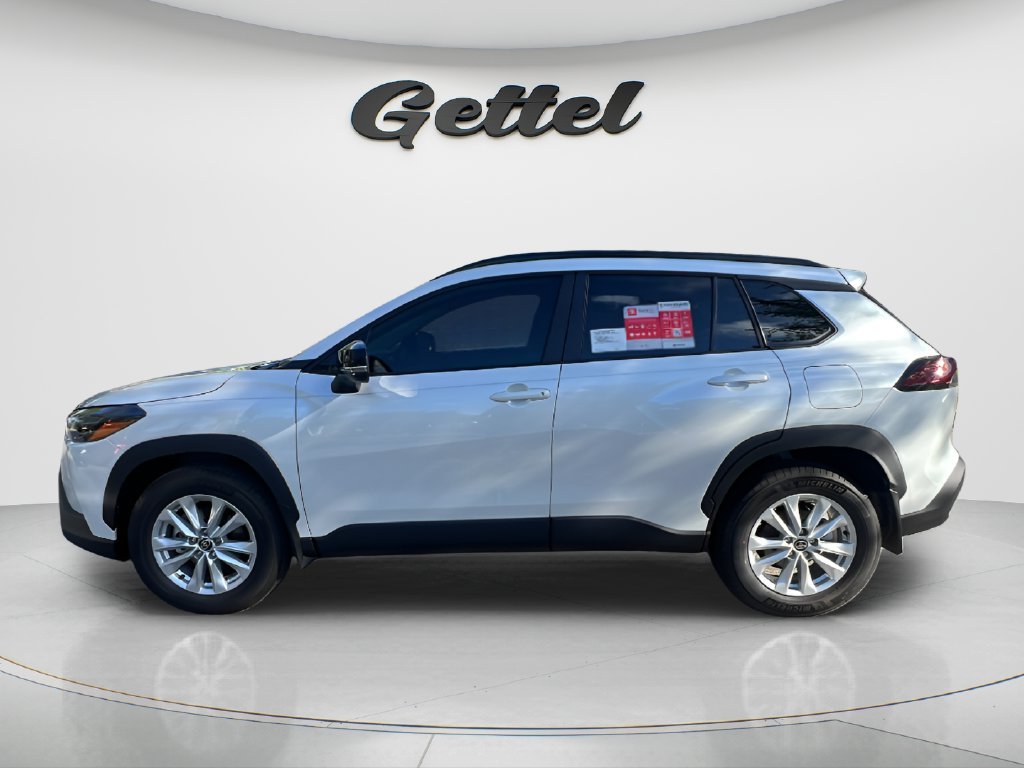 New 2026 Wind Chill Pearl <sup>1</sup> Toyota  LE image 8