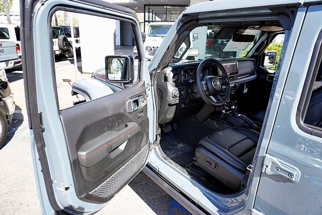 New 2026 Anvil Clear-Coat Exterior Paint Jeep Rubicon X image 46