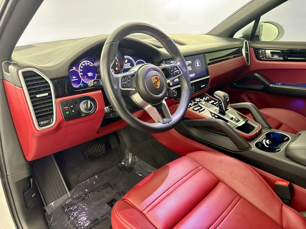 Used 2022 White Porsche Base image 9