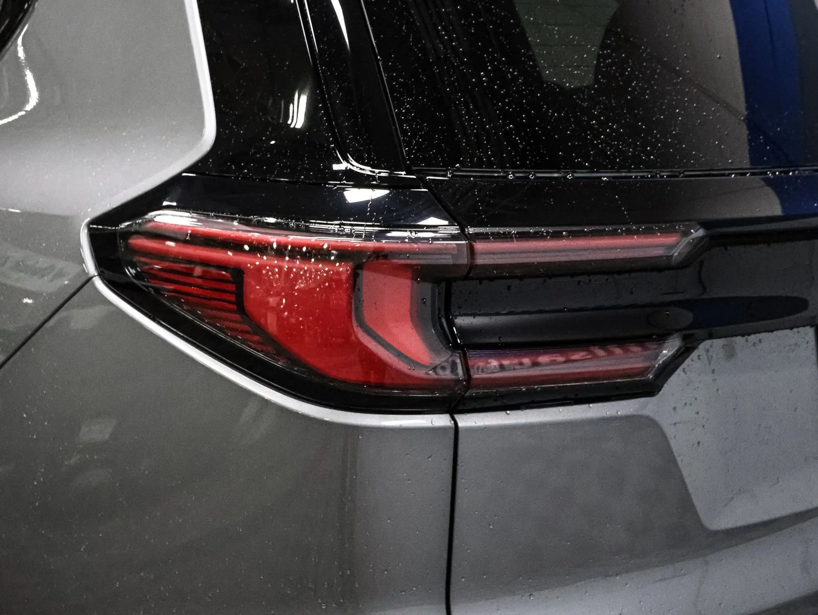 New 2026 Sterling Metallic GMC AT4 image 15