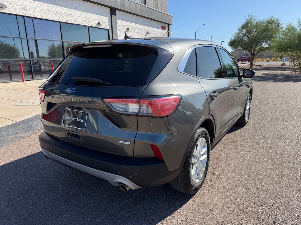 Used 2020 Gray Ford SE image 5