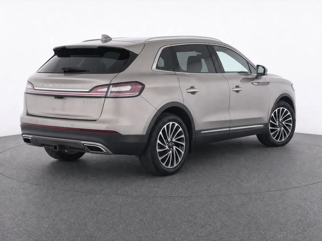 Used 2019 Tan Lincoln Reserve image 1