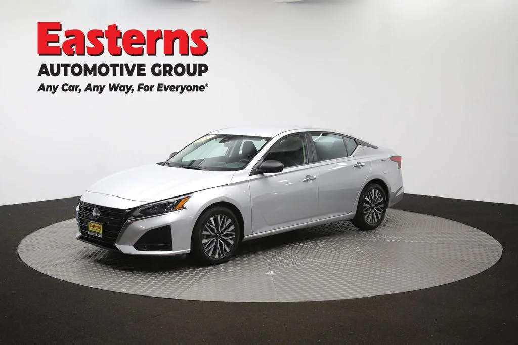 Used 2024 Silver Nissan 2.5 SV image 56