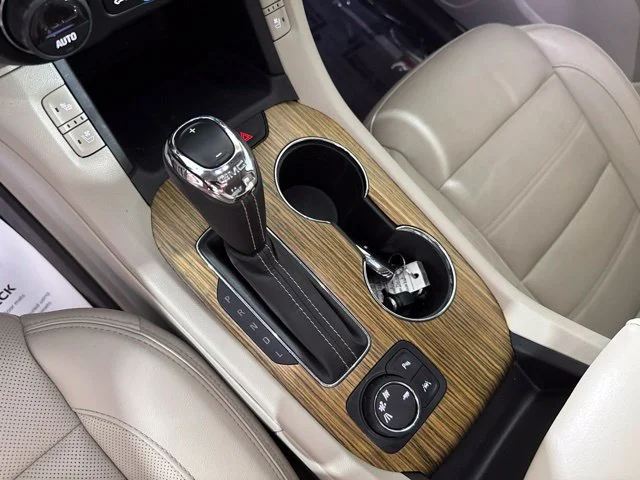 Used 2018 White GMC Denali image 21