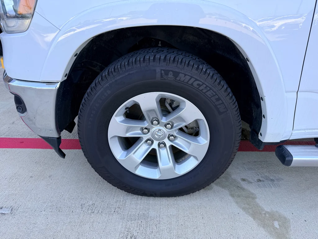 Used 2022 Bright White Clearcoat Ram Laramie image 31