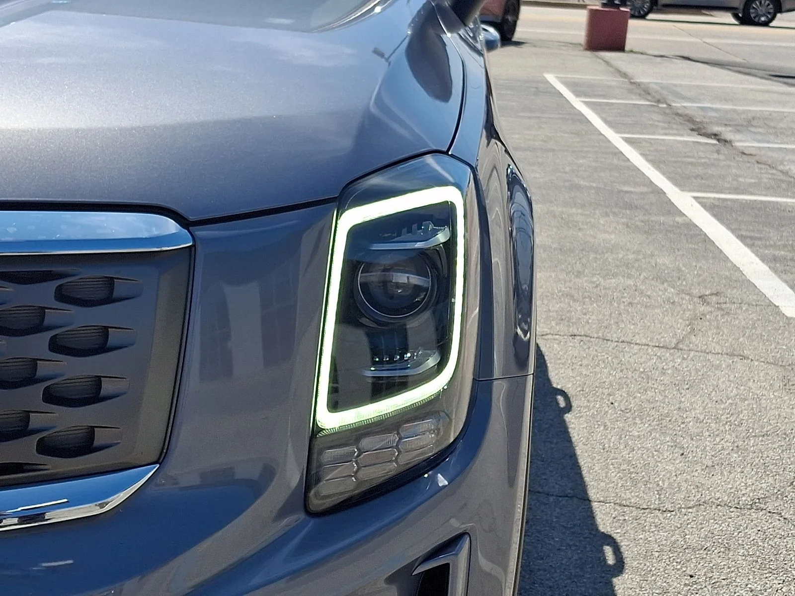 Used 2020 Silver Kia LX image 9