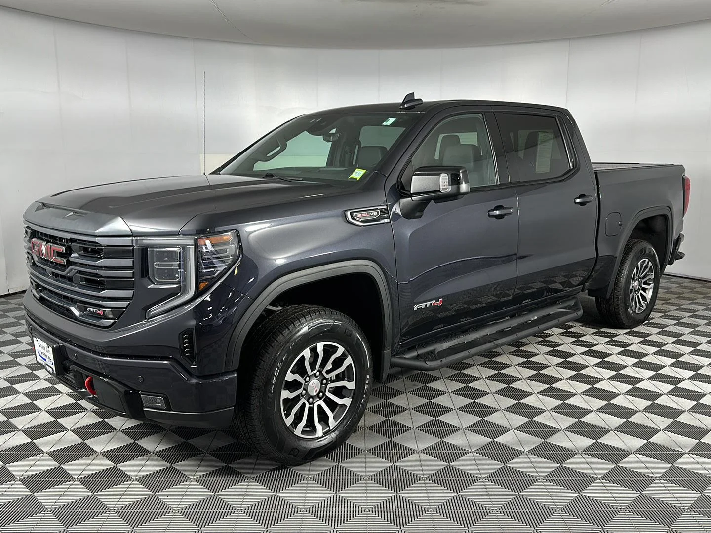 Used 2023 Titanium Rush Metallic GMC AT4 image 3