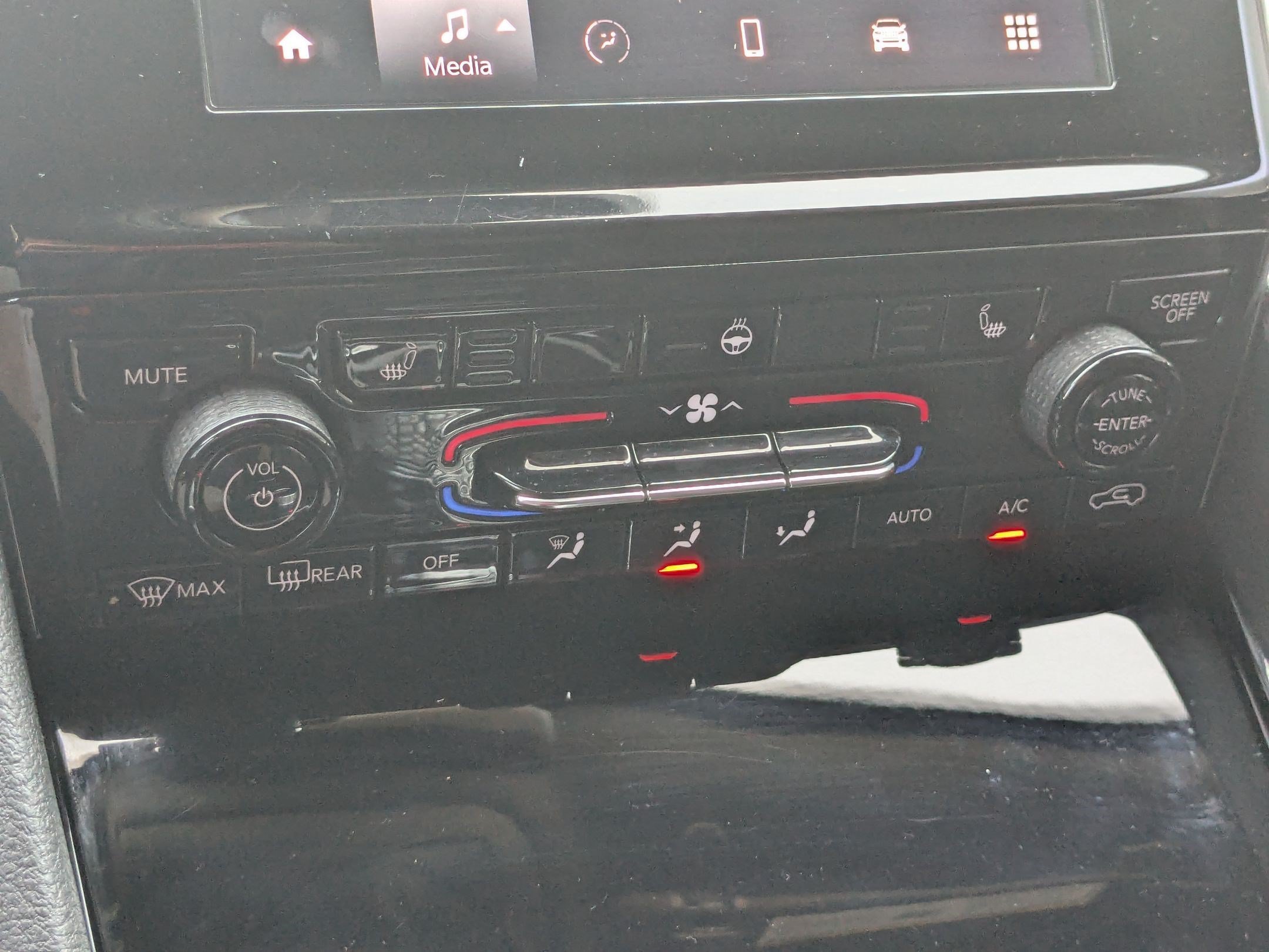 Used 2021 Bright White Clearcoat Jeep Altitude image 22