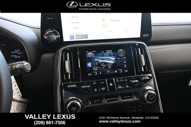 2026 Lexus LX 700h F-Sport - Photo 9