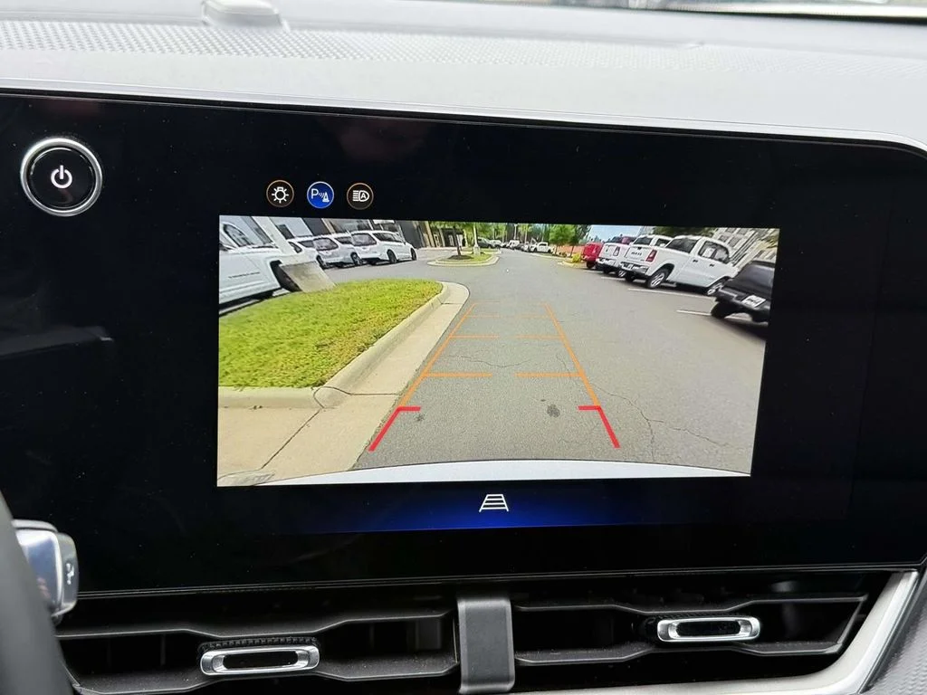 Used 2026 White Chevrolet LT image 26