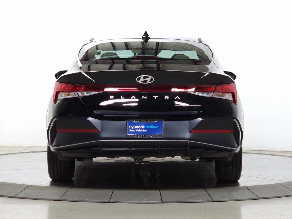 2025 Hyundai Elantra SEL - Photo 7