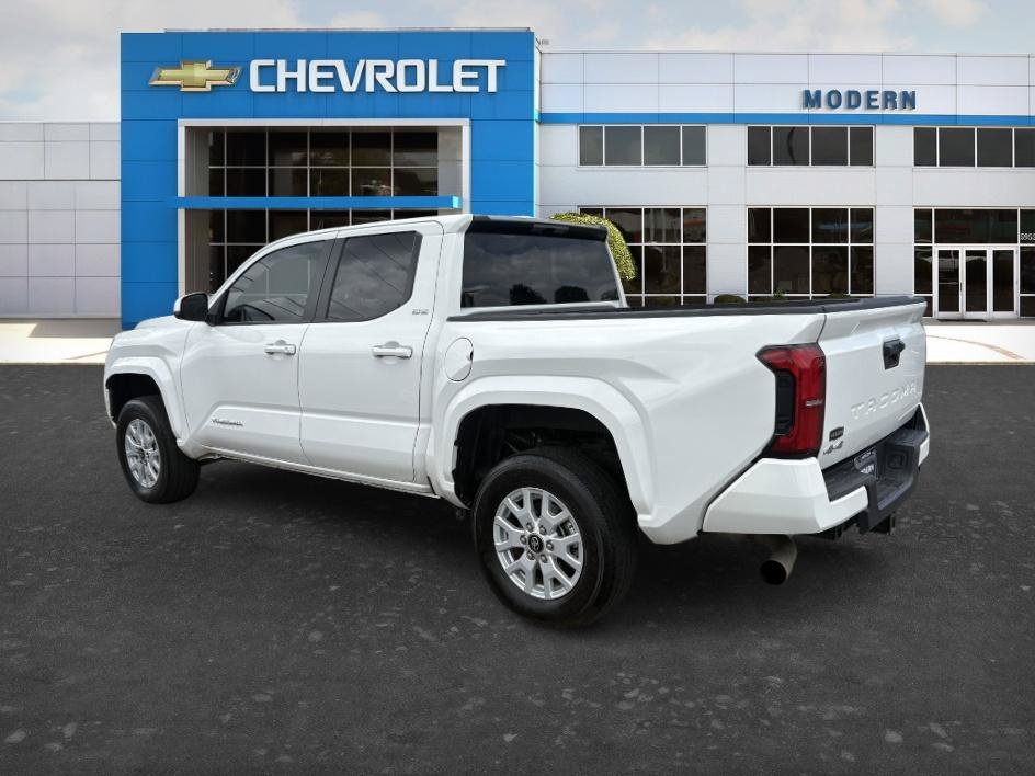 Used 2024 Ice Toyota SR5 image 3