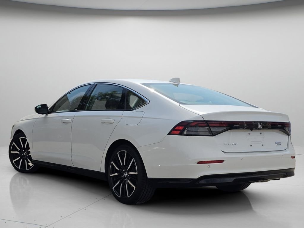Certified Used 2025 Platinum White Pearl Honda HYBRID TOURING image 61