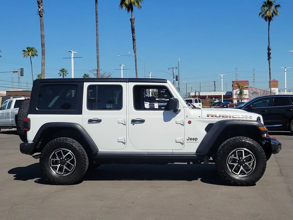 Used 2024 Bright White Clearcoat Jeep Rubicon image 36
